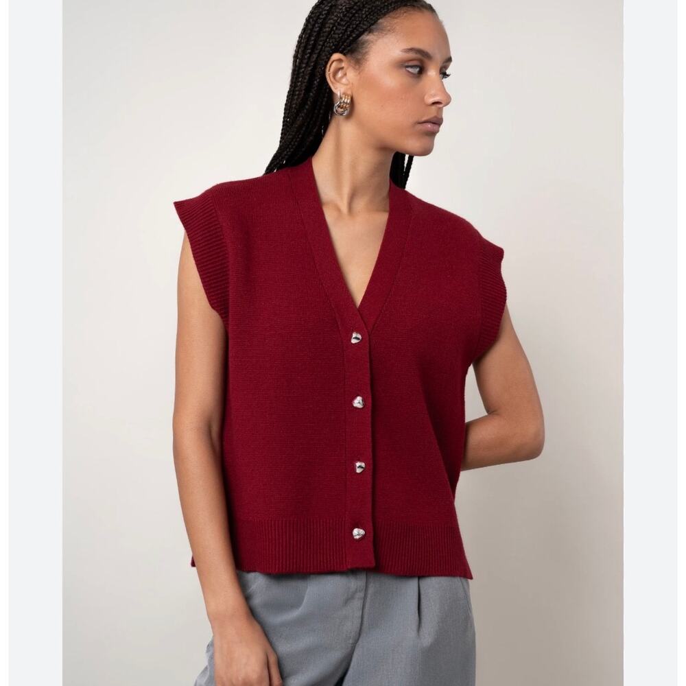 Cyrus Size Medium Sleeveless Button Cardigan Red V Neck